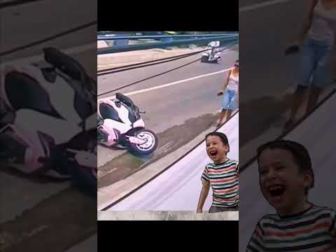 "😂 Lady's Motorcycle Fail That Left Everyone Laughing 🛵🤣"