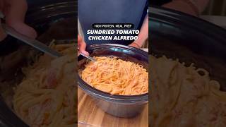 Macro-Friendly, High Protein Sundried Tomato Chicken Alfredo #shorts