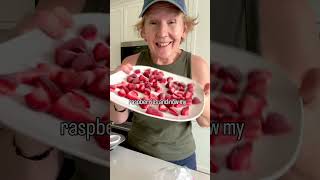 🍓Money Saving Hacks #thecarolejones #foodwaste #moneysavingtips #womenover50 #freshproduce #berries