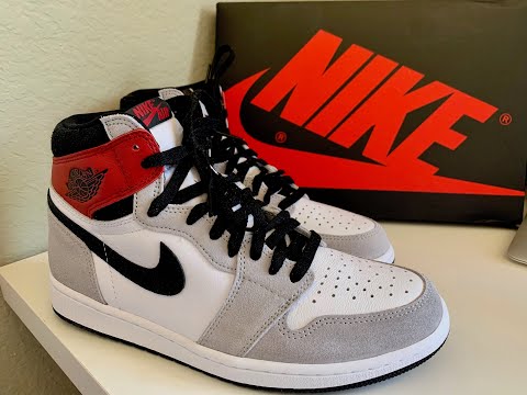 Air Jordan 1 Light Smoke Grey