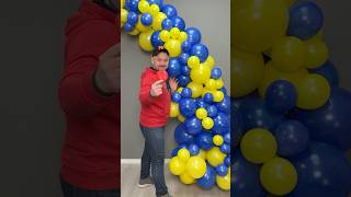Video tutorial: How to attach a balloon garland made of balloons to a wall 🎈 #tutorialvideo