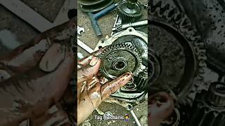 apna dhiyan apne kaam par kakho👩‍🔧🏍#viral #tranding #ytshort #shortsindia @vedantucbse10th