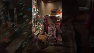 D8527405 FF42 4F10 9B69 77BFA3724D1F