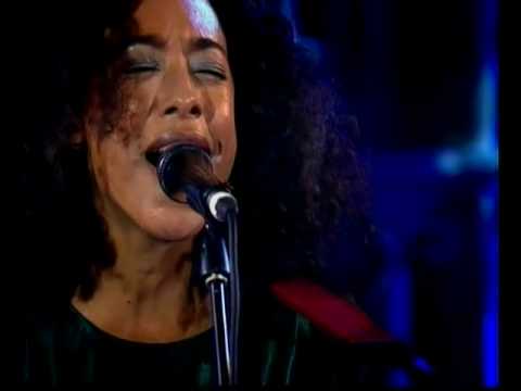 Corinne Bailey Rae - Little Noise Session @ Union Chapel