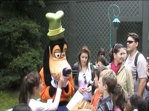 Disneyland, Paris, Goofy and Ana
