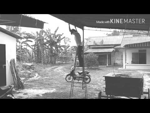 These guys walk on ladder to disassemble tent ! at Bangka Belinju