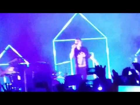 Troye Sivan - Youth [Live Music Hall, Cologne, 09.05.2016]