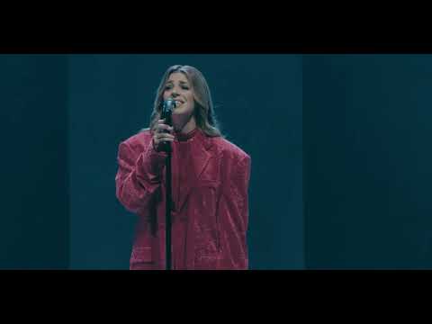 “Ice on Her Lashes” Live at Spark Arena