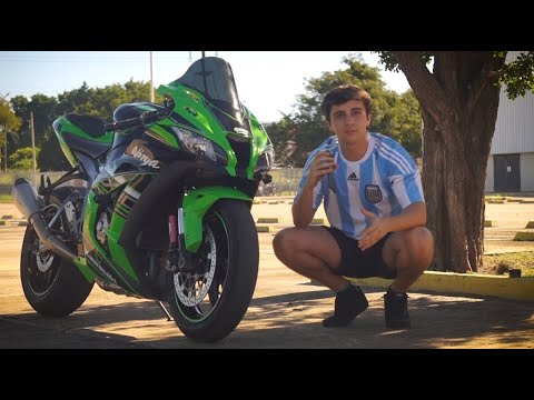 En una Kawasaki Ninja ZX10R con el campeón de SBK Argentino