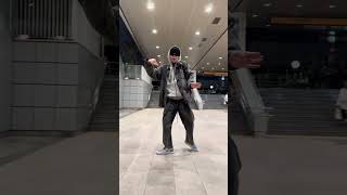 Robotic #robotdance #dance #robotmoves #moonwalk