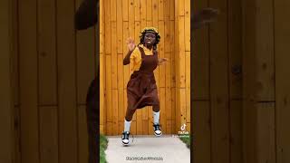 Erkuahofficial: When the song so sweet😍👌😂🤣🎶 #tiktokghana #dance #tiktok #comedy