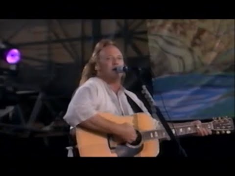 Crosby, Stills & Nash - Love The One You're With - 8/13/1994 - Woodstock 94 (Official)