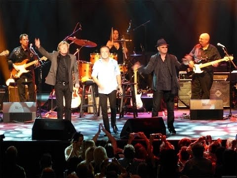Teen Idols @ Casino Rama - Micky Dolenz & Peter Noone