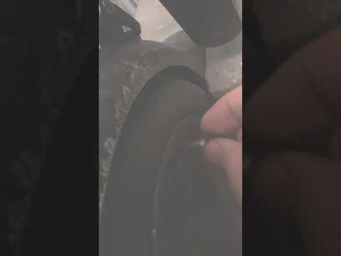 Installing the WRONG inner tube on Xiaomi M365: Valve stem clearance issue #automobile #scooter