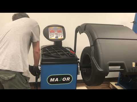 Wheel Balancer CB-5567 | Automatic Data Entry | Steel Wheel Balancing