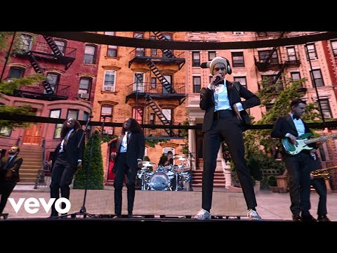The 1975 - Sincerity Is Scary (Live From The BRITs 2019)