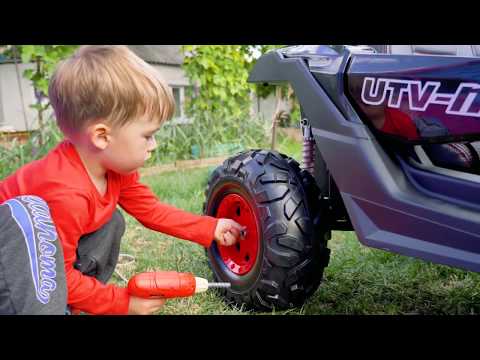Arthur play and Ride on a new Car toy