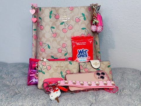 🍒 what’s in my bag 🍒 Coach heart bucket bag