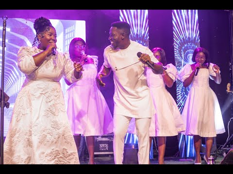 BECKY BONNEY FT. SHADRACH MENSAH ... HALLELUJAH PRAISE MEDLEY.