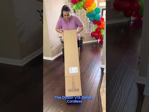 #DysonV15Detect 🌟🧹: The Ultimate in Cordless Vacuum Technology