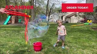How to create huge bubbles with Atlasonix's Giant Bubble Kit