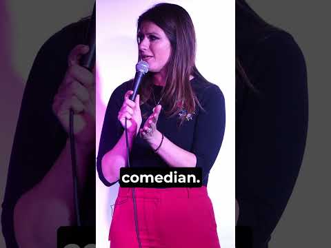 Heckler INSULTS Comedian. QUICKLY Finds Out! #standupcomedy #comedyclips #femalecomedian #crowdwork