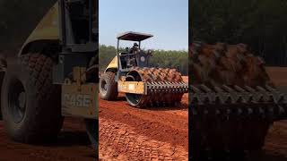 #ExcavatorOperation #HeavyMachinery #ConstructionEquipment #ExcavatorTricks #EarthmovingMachines