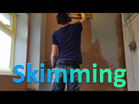 Plastering a bathroom