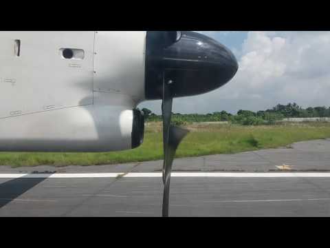 Bombardier Q400 landing
