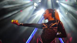 Luva Vazquez Bounce Juggling Act 2016