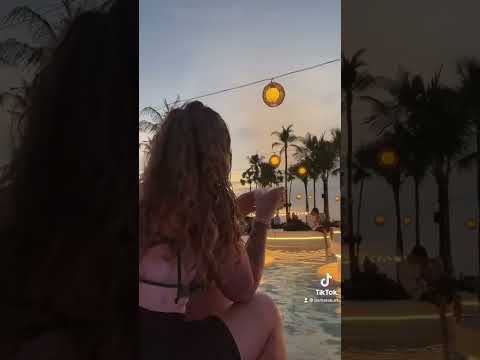 Finns beach club Bali♥️ #bali #beachclub #travel #poolparty #traveltheworld #travelgirl