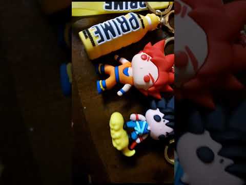 you guys dont know this i have a keychain collection here are 6 i will show all when i hit 30 subs