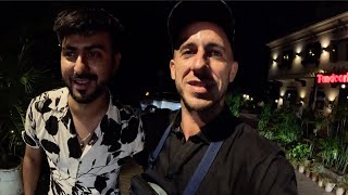 A Pakistani Local Treated Me to Dinner