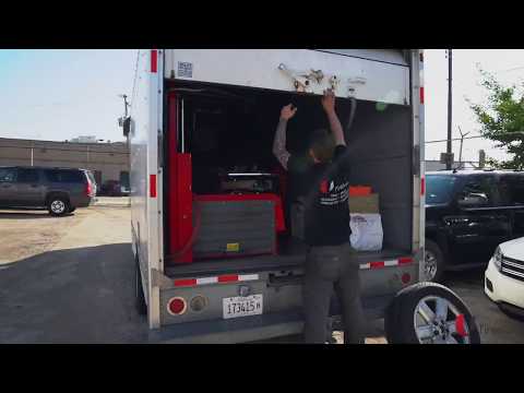 Boxtruck - mobile service station of United Tires in Chicago