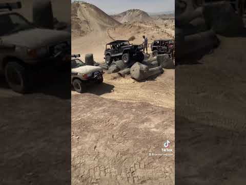 Jeep Gets Pulled Out of Obstacle @ Ocotillo Wells #shorts