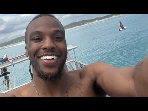 Travel Vloging in Cape town for the first time. (African American Experience)