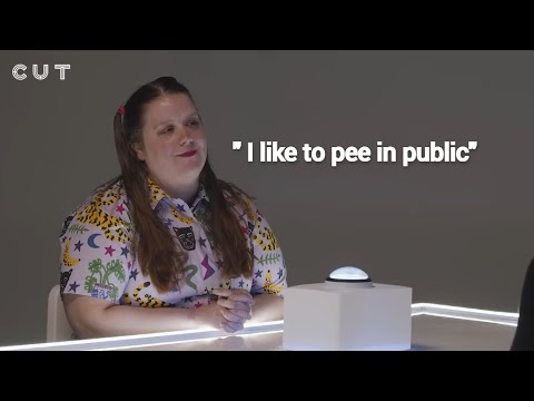 THE BUTTON IS THE MOST AKAWARD THING ON YOUTUBE.