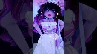 Iconic Outfits To wear In Royale High