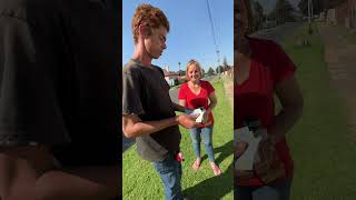 Good Samaritan Gets Surprised for Helping Homeless Lady #kindness#shorts #trending