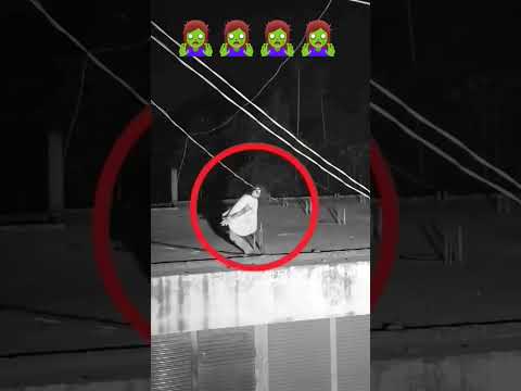 रात 3 बजे। दिखी आत्मा 😱डर गया 🧟‍♀️😱captured in Camera. 😱🧟‍♀️#ghost#nightghost #shorts #horrorstory😱.