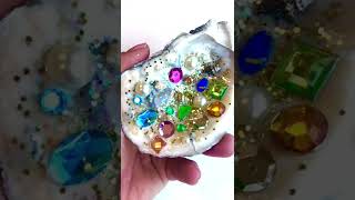 Mermaid Treasures #mermaidtreasure #beachart #summerart #shells #oystershell #shellart #processart