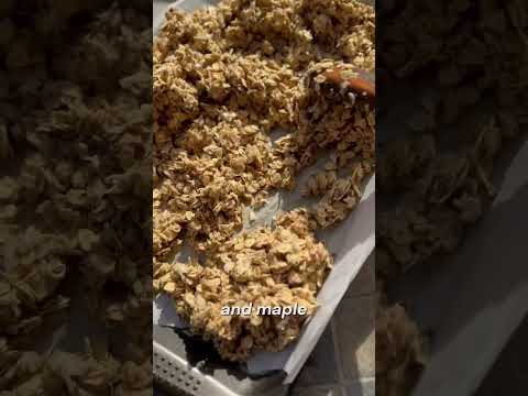 Banana coconut granola recipe #granola #granolarecipe #easybreakfastrecipe