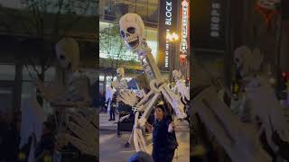 Arts in the Dark. Annual Chicago Parade celebrating local artists #artsinthedark #supportthearts