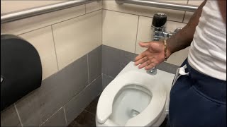 FTM : how to use the bathroom in gym