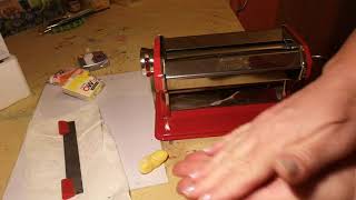 Staedtler Fimo clay machine / Staedtler Fimo strojček za valjanje modelirne mase