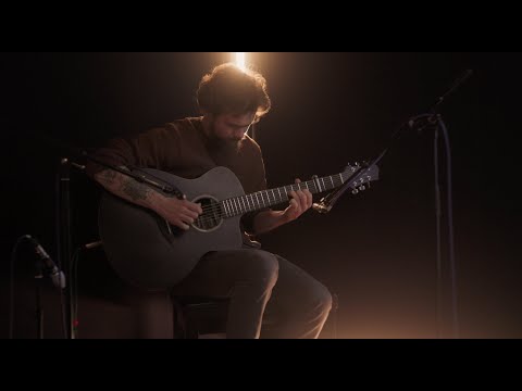 Pete Izzard - A Fleeting Encounter (Solo Acoustic Guitar)