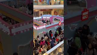 The 1st ever Hello Kitty & Friends Pop Up in NY! #hellokitty #sanrio #myminisousa #minisoambassador