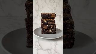Would you try these Cadbury caramel brownies?🤩 #cadbury #caramel #brownie #shorts #baking