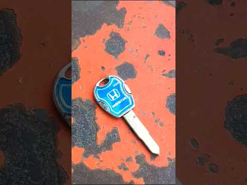 Amazing process of making Honda CD 70 motorcycle key