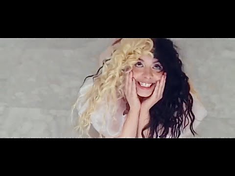 Melanie Martinez - Highschool Sweethearts - Music Video 🏯